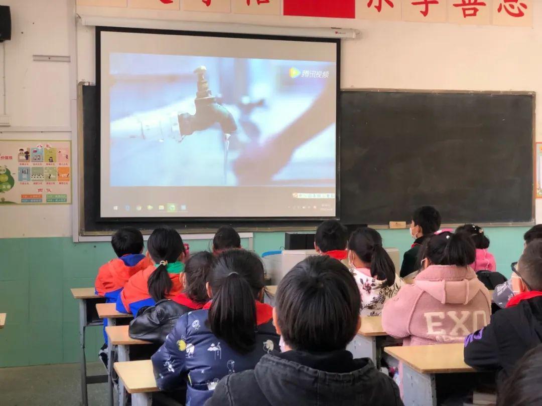 云客服是兼职正确吗游戏画面
